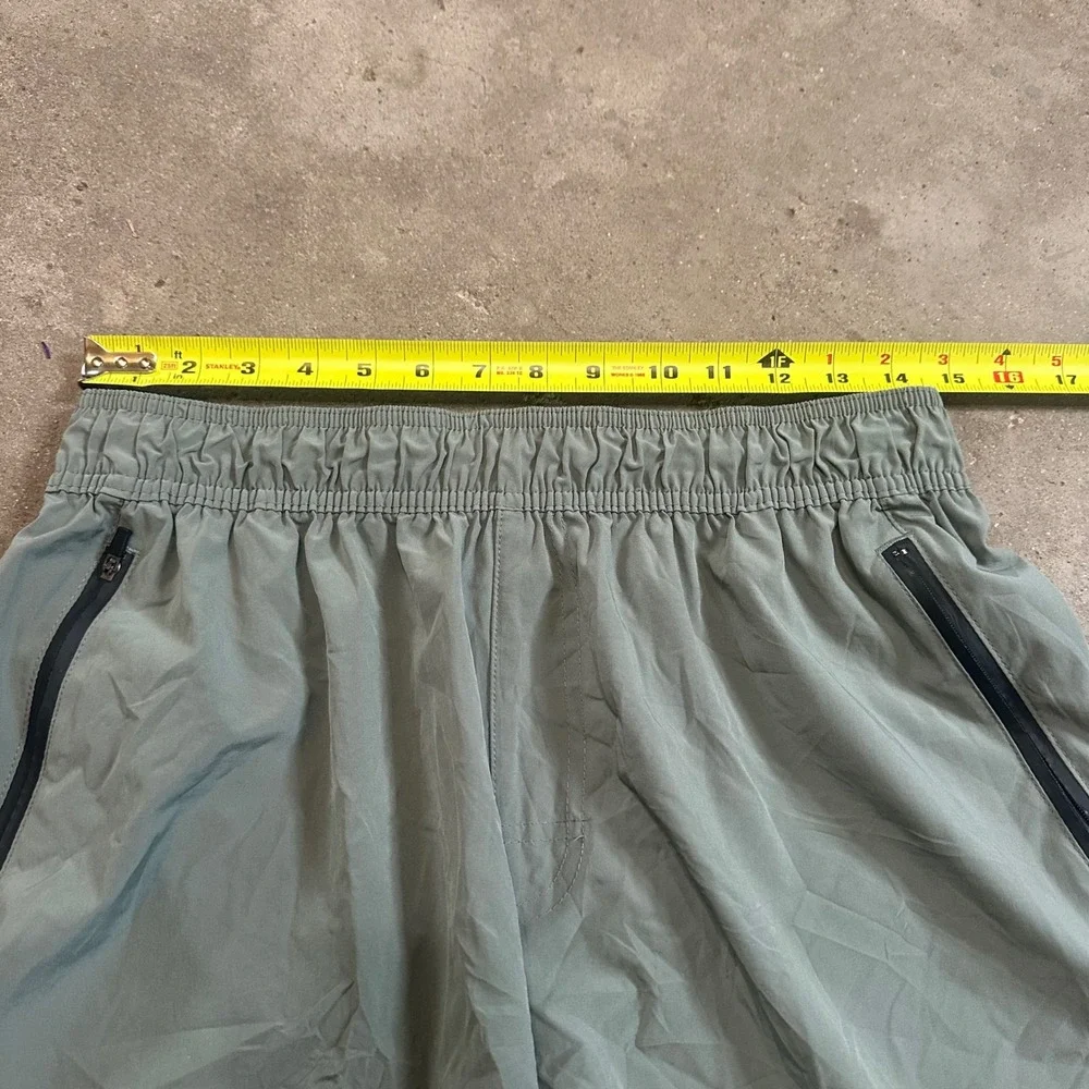 LEG3ND Athletic Shorts Mens L Green Zipper Pockets Performance Gym Workout